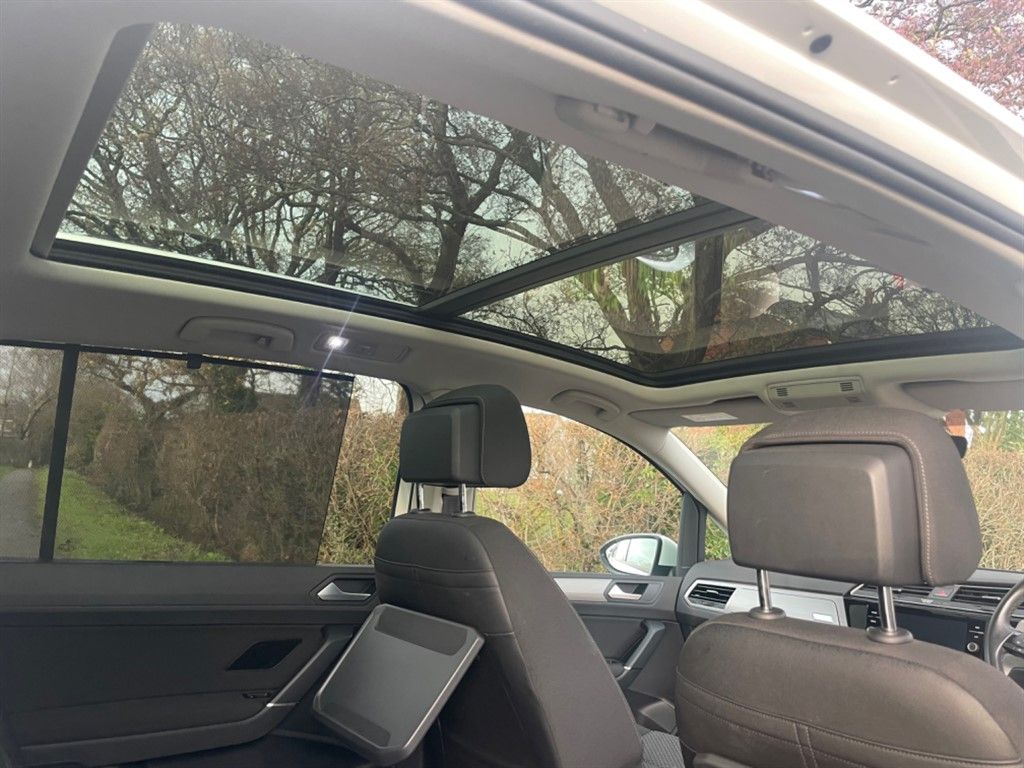 2017 Volkswagen Touran Se Family Tdi Bluemotion Technology, 6815113-31607, Photo