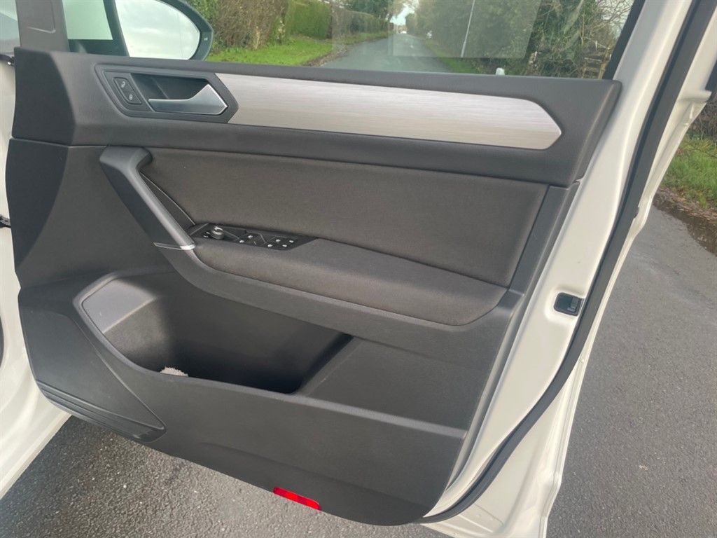 2017 Volkswagen Touran Se Family Tdi Bluemotion Technology, 6815113-31607, Photo