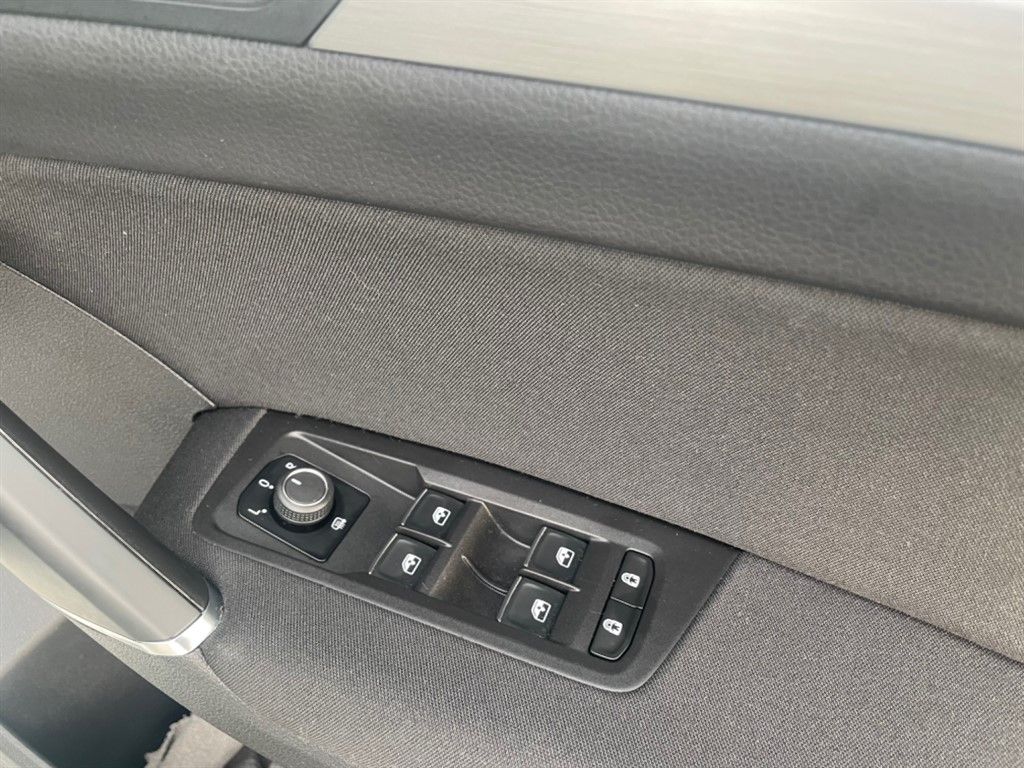 2017 Volkswagen Touran Se Family Tdi Bluemotion Technology, 6815113-31607, Photo