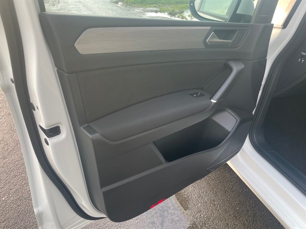 2017 Volkswagen Touran Se Family Tdi Bluemotion Technology, 6815113-31607, Photo