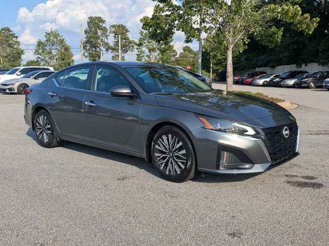 2024 Nissan Altima 2.5 SV Sedan, P4747, Photo 1