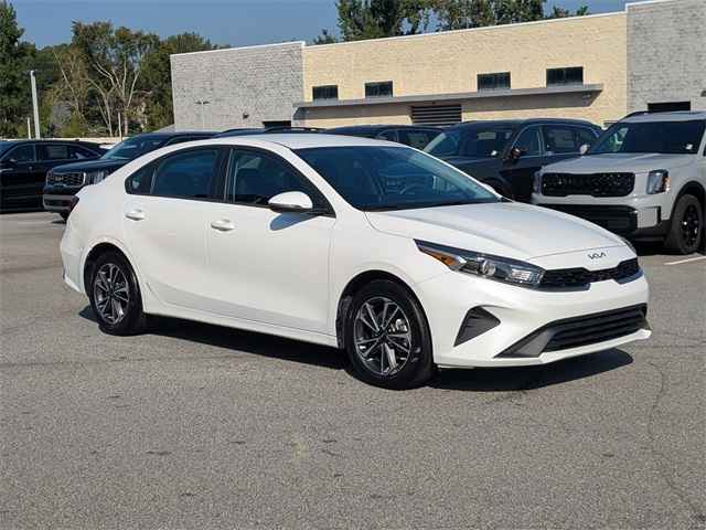 2024 Toyota Camry LE Auto (SE), K10304A, Photo 1