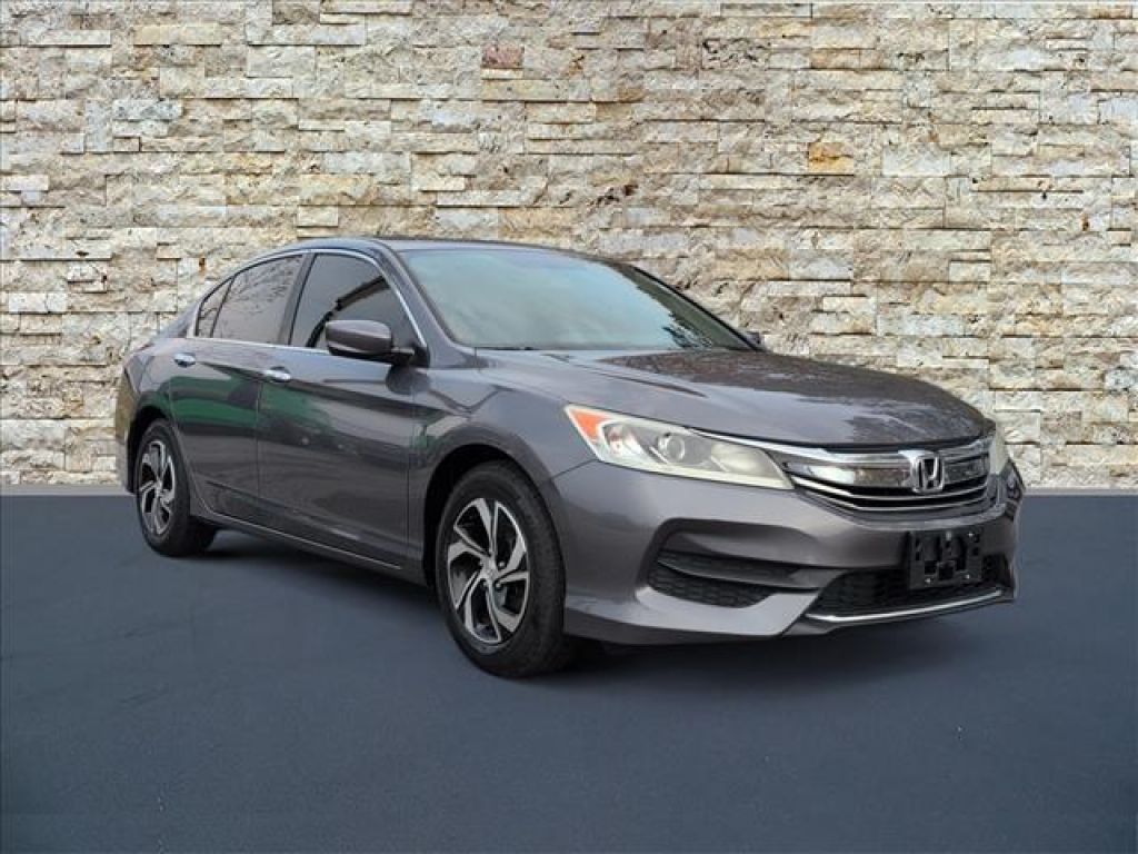2015 Honda Civic 4-door CVT LX, T504696, Photo 1