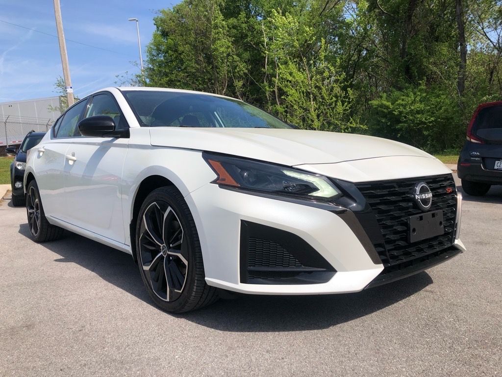 2013 Nissan Sentra 4-door Sedan I4 CVT S, T751601, Photo 1