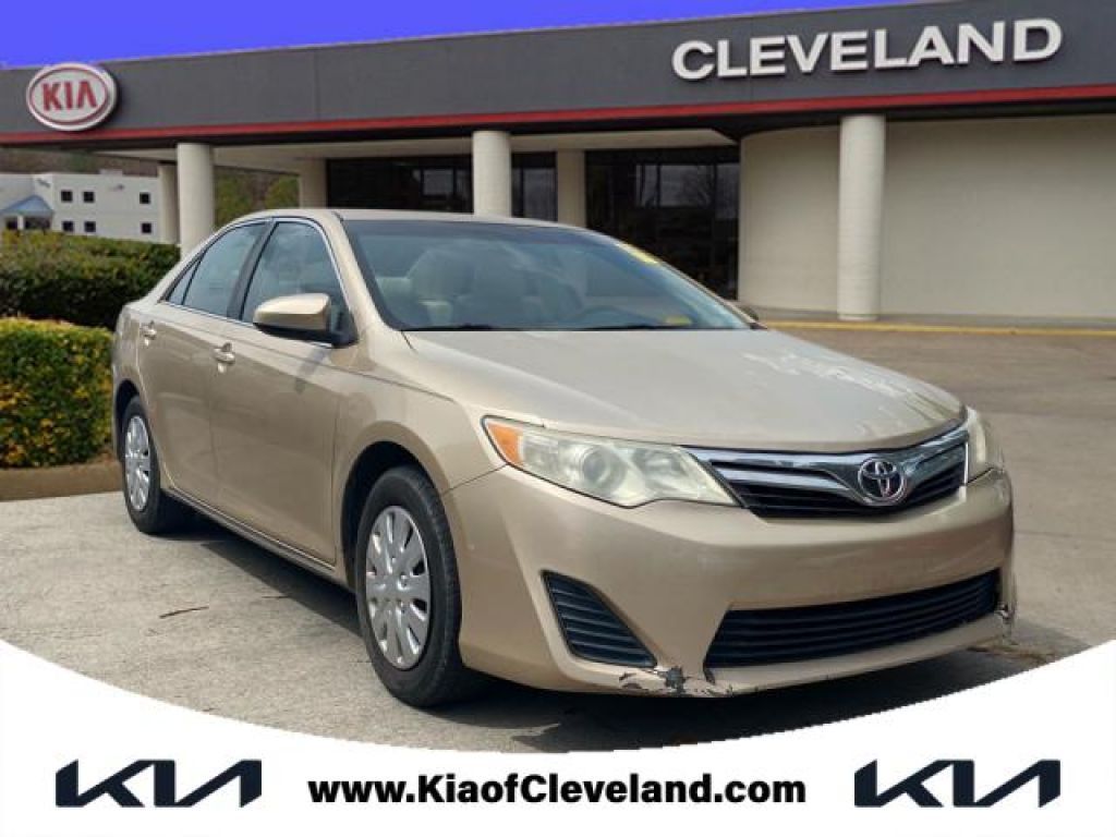 2014 Toyota Camry 4-door Sedan I4 Auto L, T384168, Photo 1