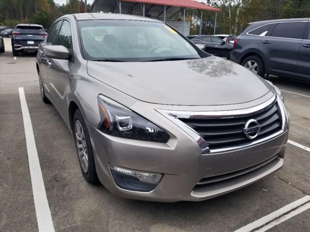 2016 Nissan Maxima 4-door Sedan 3.5 SR, T382437, Photo 1