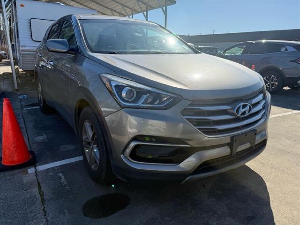 2017 Hyundai Santa Fe SE 3.3L Auto, T166132, Photo 1