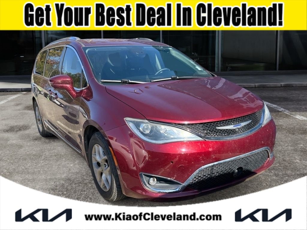 2018 Chrysler Pacifica Touring L FWD, T113599, Photo 1
