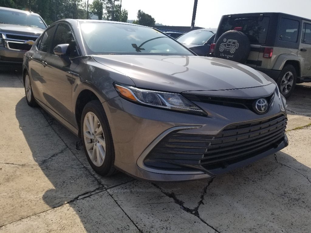 2022 Toyota Camry LE Auto, T011742, Photo 1