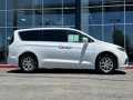 2022 Chrysler Pacifica Touring L FWD, 4P1622, Photo 7