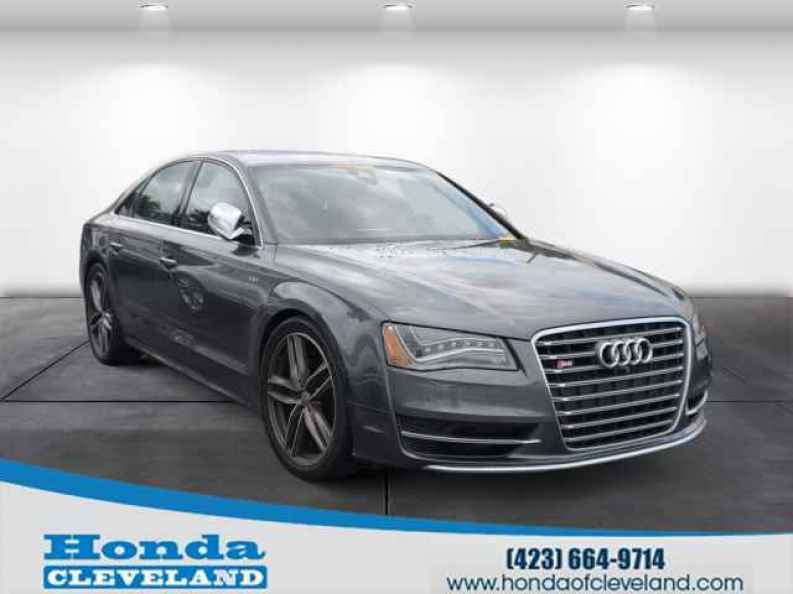 2013 Audi S8 4.0 TFSI quattro tiptronic's photo