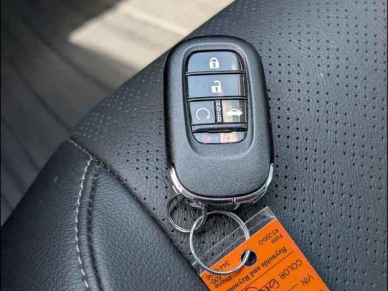 2024 Honda Civic Touring - Photo 19