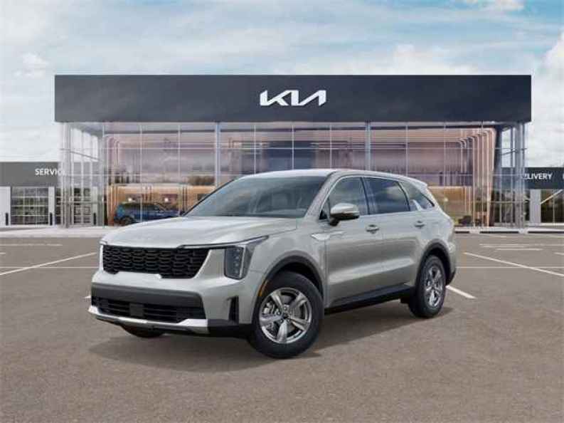 2026 Kia Sorento LX AT's photo
