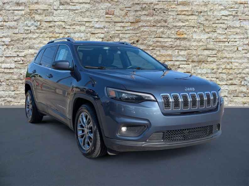 2019 Jeep Cherokee Latitude Plus's photo