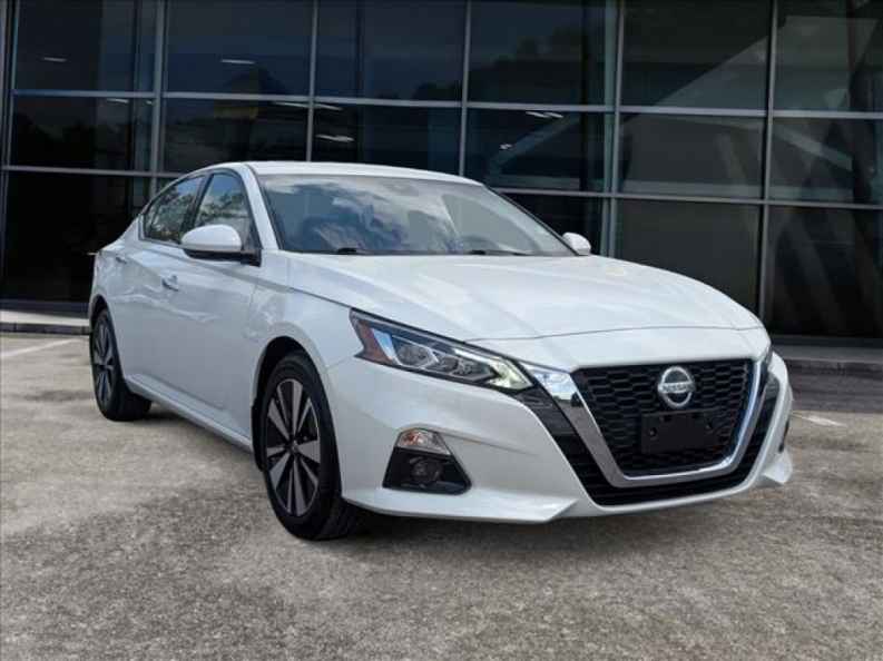 2022 Nissan Altima SL - Photo 2