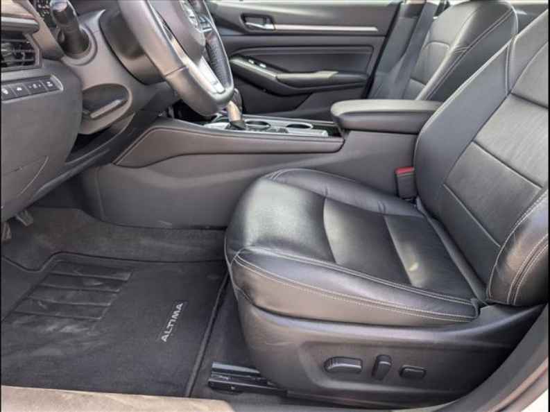 2022 Nissan Altima SL - Photo 9