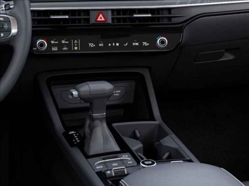 2025 Kia K5 GT-Line - Photo 23