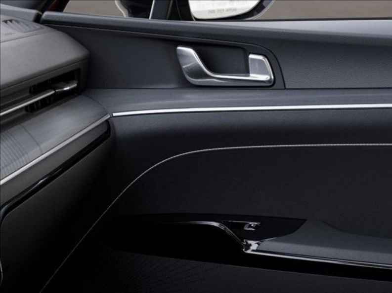 2025 Kia K5 GT-Line - Photo 25