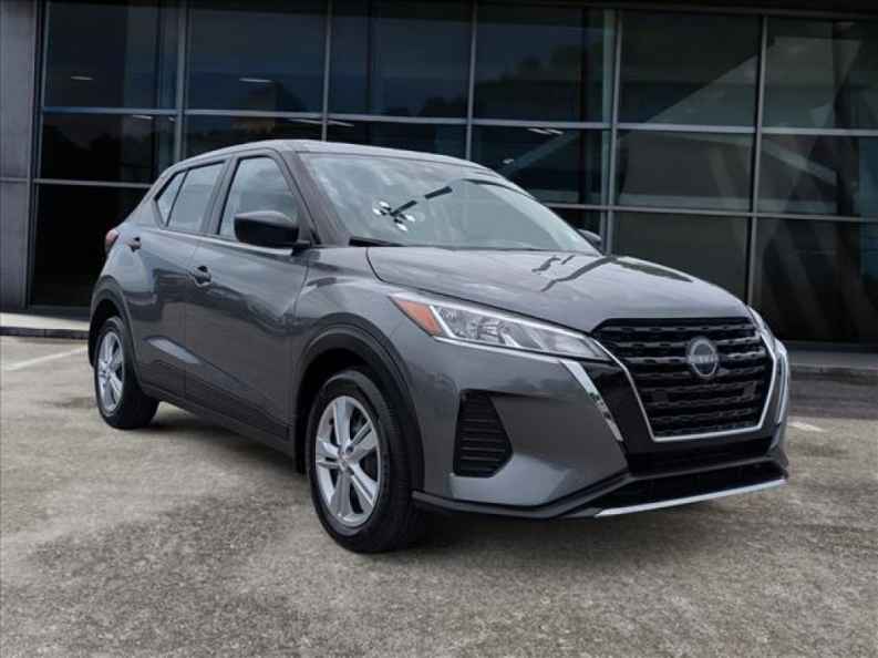 2025 Nissan Kicks Play 1.6 FWD's photo