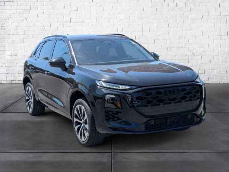 2026 Audi Q3 S line quattro's photo