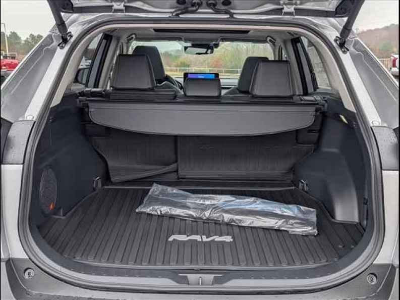 2025 Toyota RAV4 Limited - Photo 13
