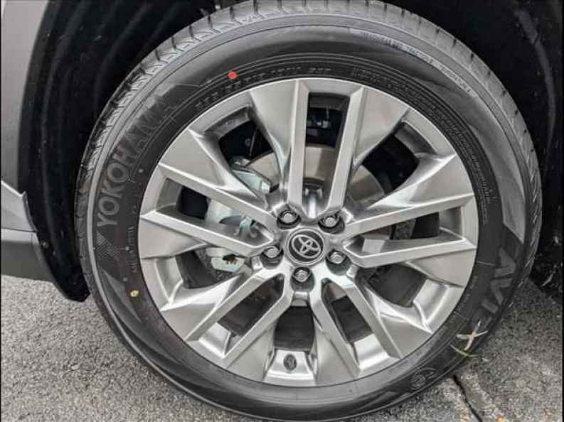 2025 Toyota RAV4 Limited - Photo 16