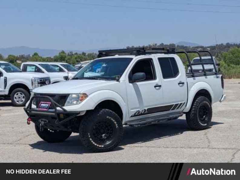2014 Nissan Frontier 4.0 PRO-4X Crew Cab 4X4 AT's photo