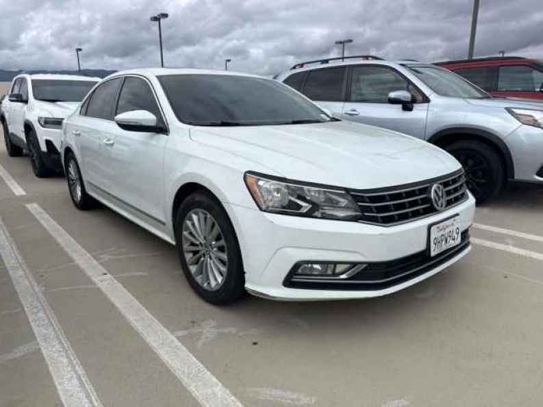 2016 Volkswagen Passat 1.8T SE w/ Techonology Auto PZEV's photo