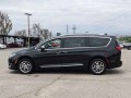 2017 Chrysler Pacifica Limited FWD, HR506032, Photo 10