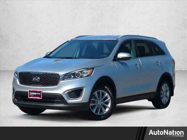 2017 Kia Sorento LX AT's photo