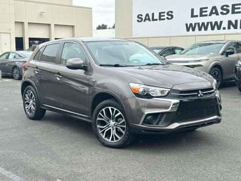 2018 Mitsubishi Outlander Sport 2.0 ES 2WD CVT's photo