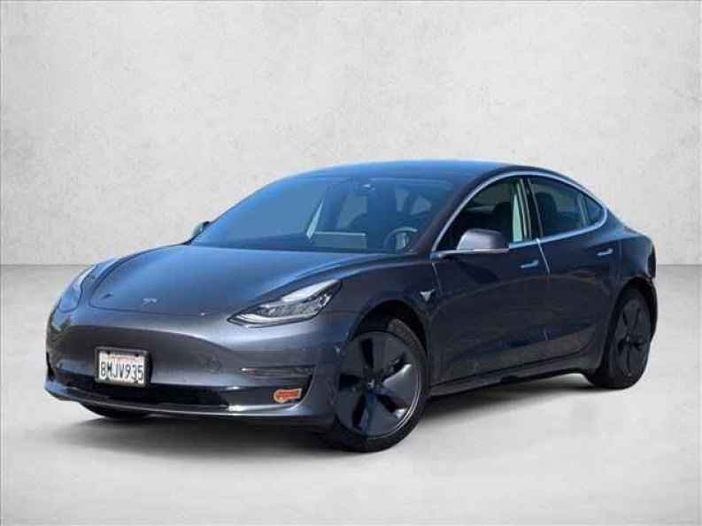 2019 Tesla Model 3 Standard Range Plus's photo