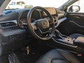 2022 Toyota Highlander Platinum FWD, NS114721, Photo 11