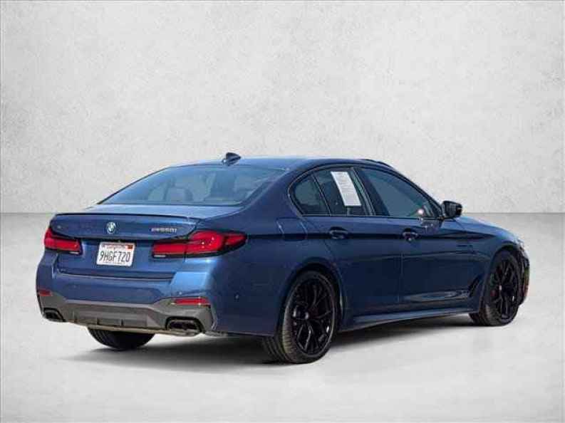 2023 BMW 5 Series M550i - Photo 5