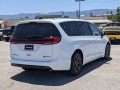 2023 Chrysler Pacifica Hybrid Limited FWD, PR584479, Photo 2