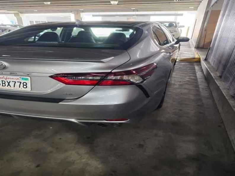 2023 Toyota Camry SE - Photo 3