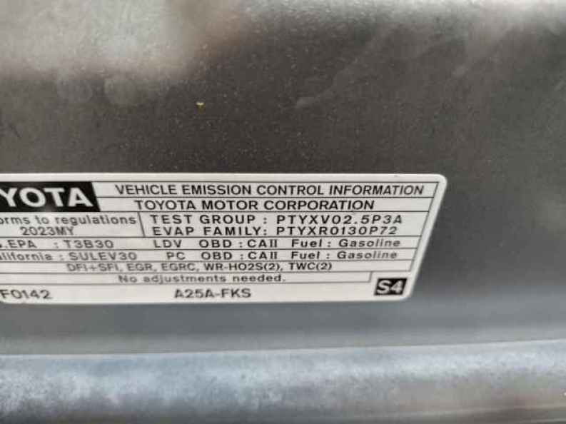 2023 Toyota Camry SE - Photo 4