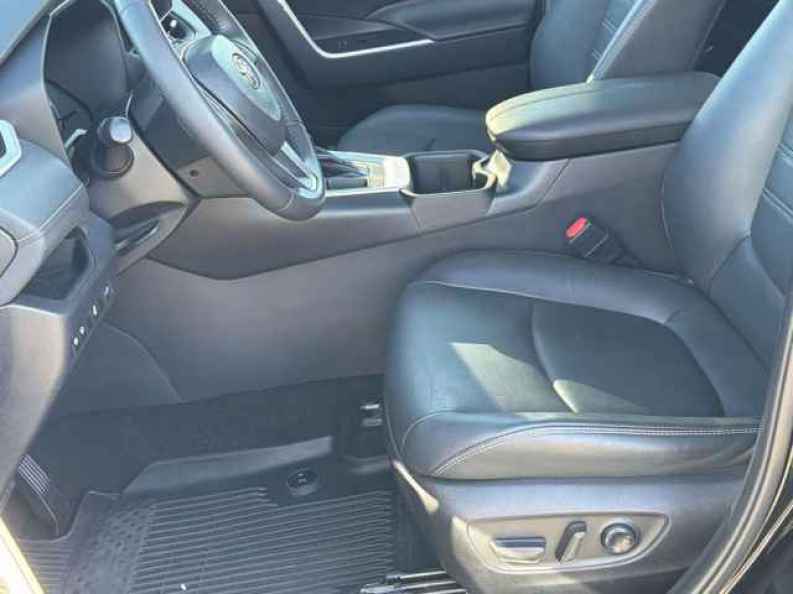 2023 Toyota RAV4 XLE Premium - Photo 26