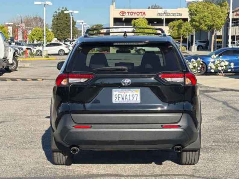 2023 Toyota RAV4 XLE Premium - Photo 4