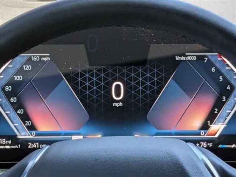 2024 BMW 3 Series 330i - Photo 11