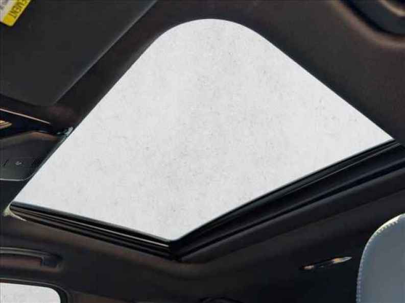 2024 BMW 3 Series 330i - Photo 16