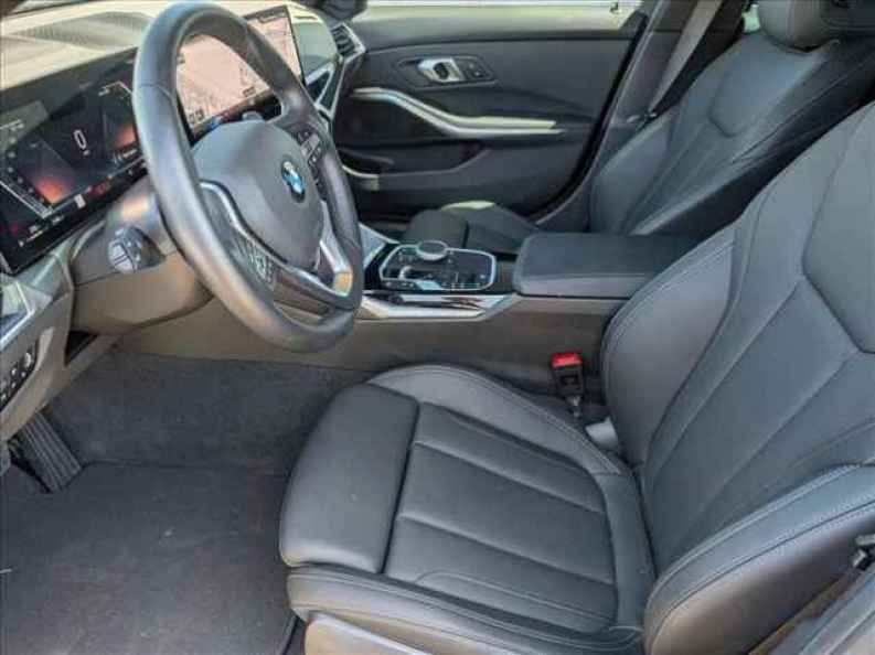 2024 BMW 3 Series 330i - Photo 17