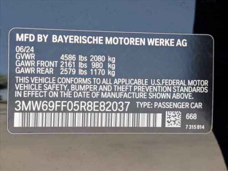 2024 BMW 3 Series 330i - Photo 26