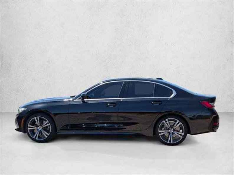 2024 BMW 3 Series 330i - Photo 9