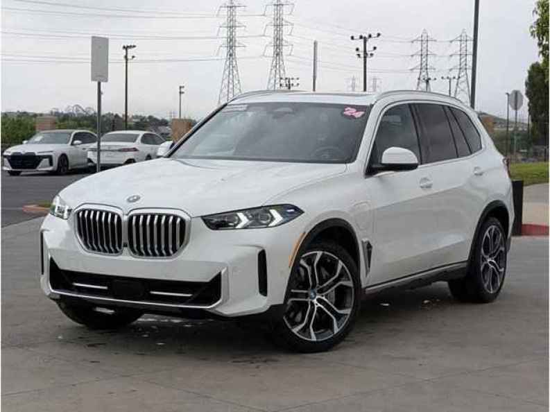 2024 BMW X5 xDrive50e's photo