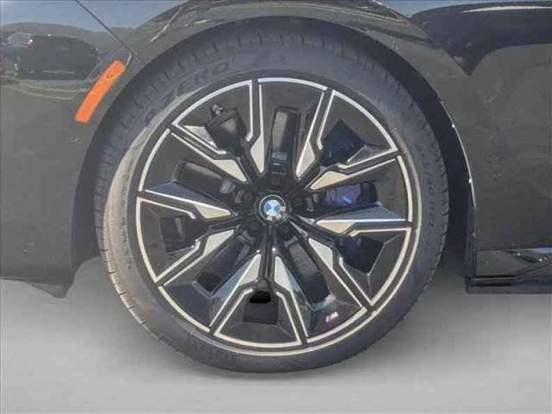 2024 BMW i7 Base - Photo 10