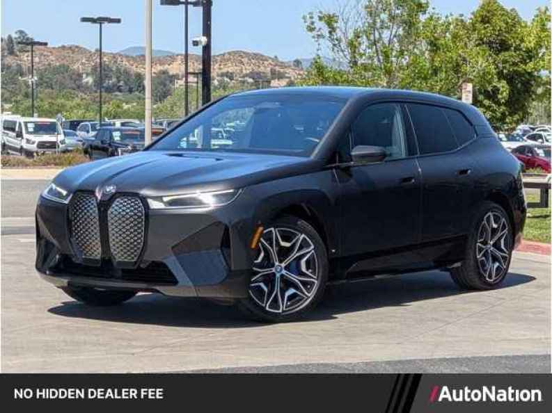 2024 BMW iX xDrive50's photo