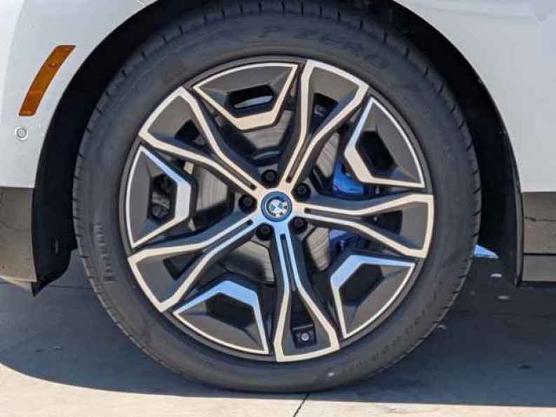 2024 BMW iX Base - Photo 26
