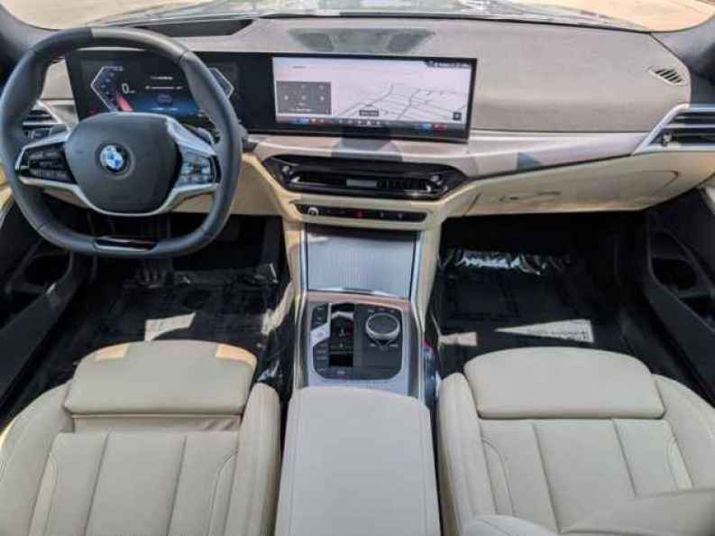 2025 BMW 3 Series 330i - Photo 19