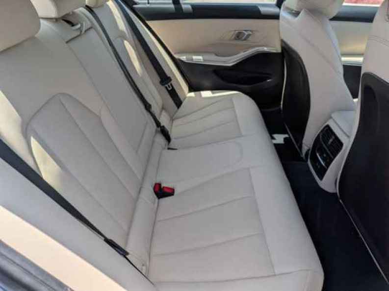 2025 BMW 3 Series 330i - Photo 21
